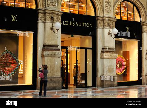 louis vuitton italy.